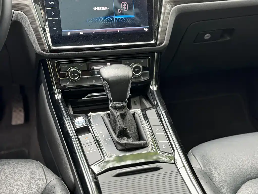 Volkswagen Phideon 2018 — фото 13