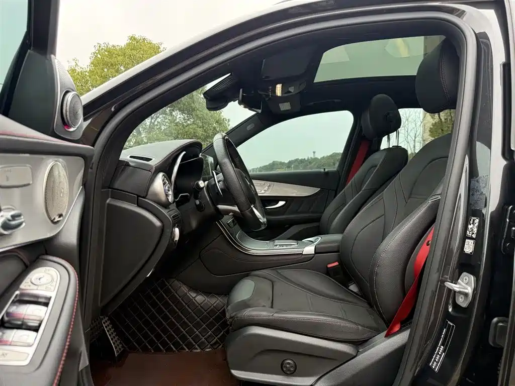 Mercedes-Benz GLC AMG 2021 — фото 17