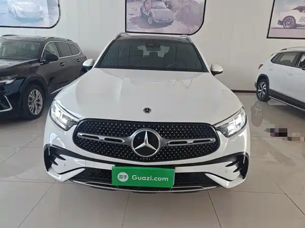 Mercedes-Benz GLC 2023