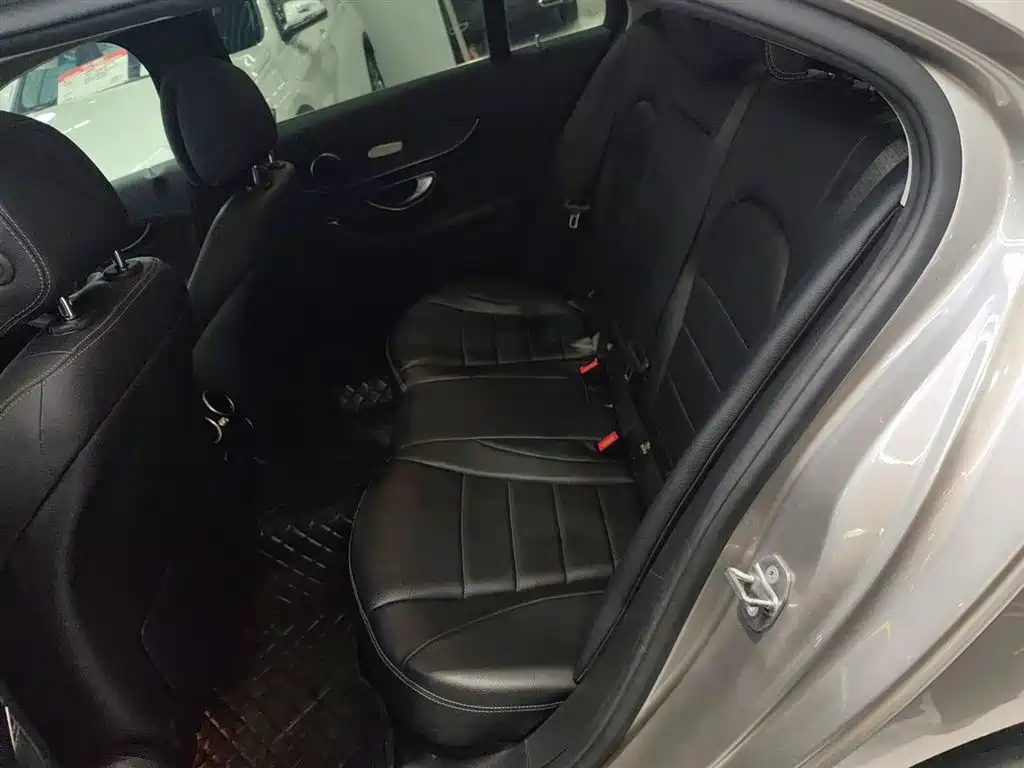Mercedes-Benz C-Class 2019 — фото 17