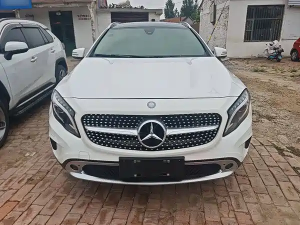 Mercedes-Benz GLA 2016
