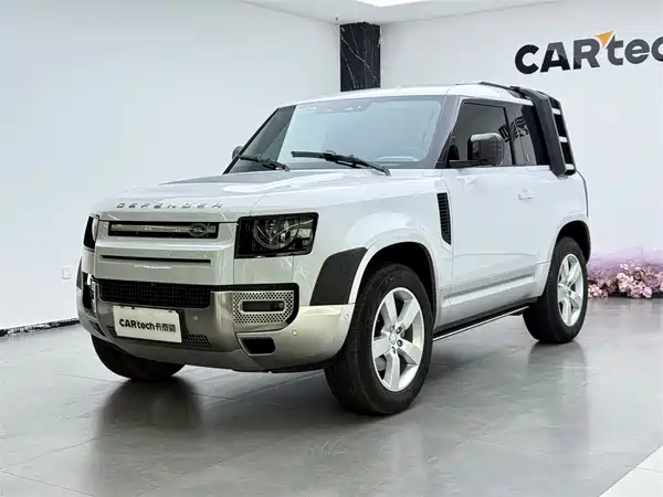 Land Rover Defender 2022