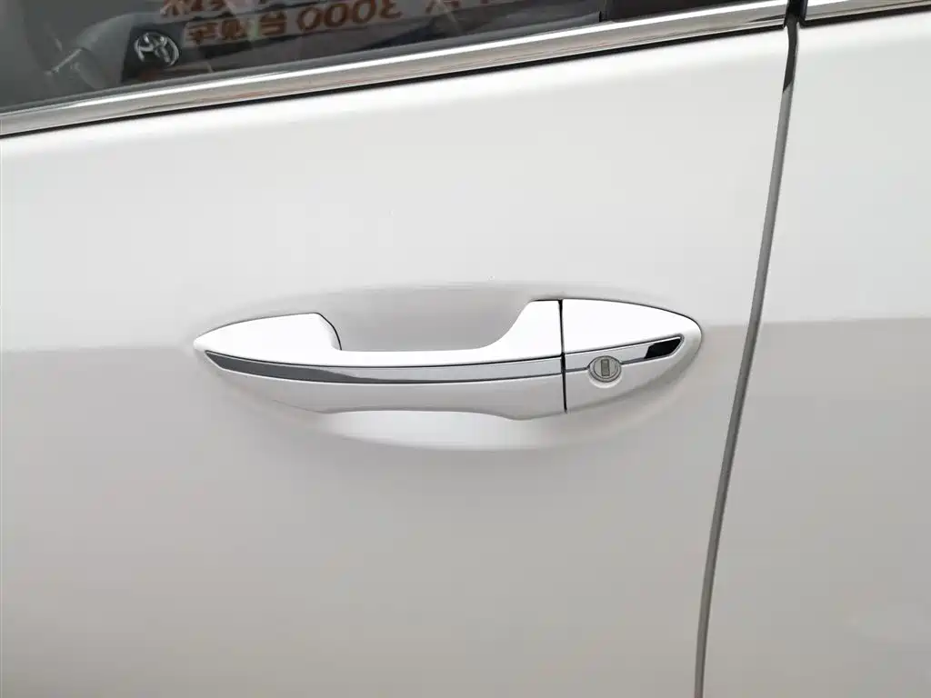 Toyota Corolla Hybrid 2019 — фото 18