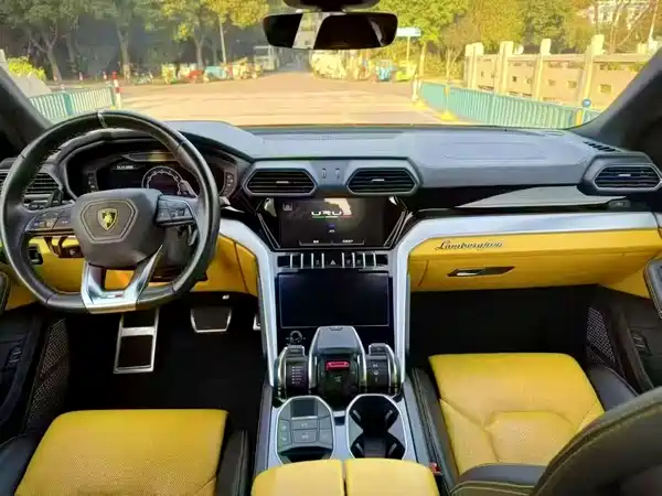 Lamborghini Urus 2019