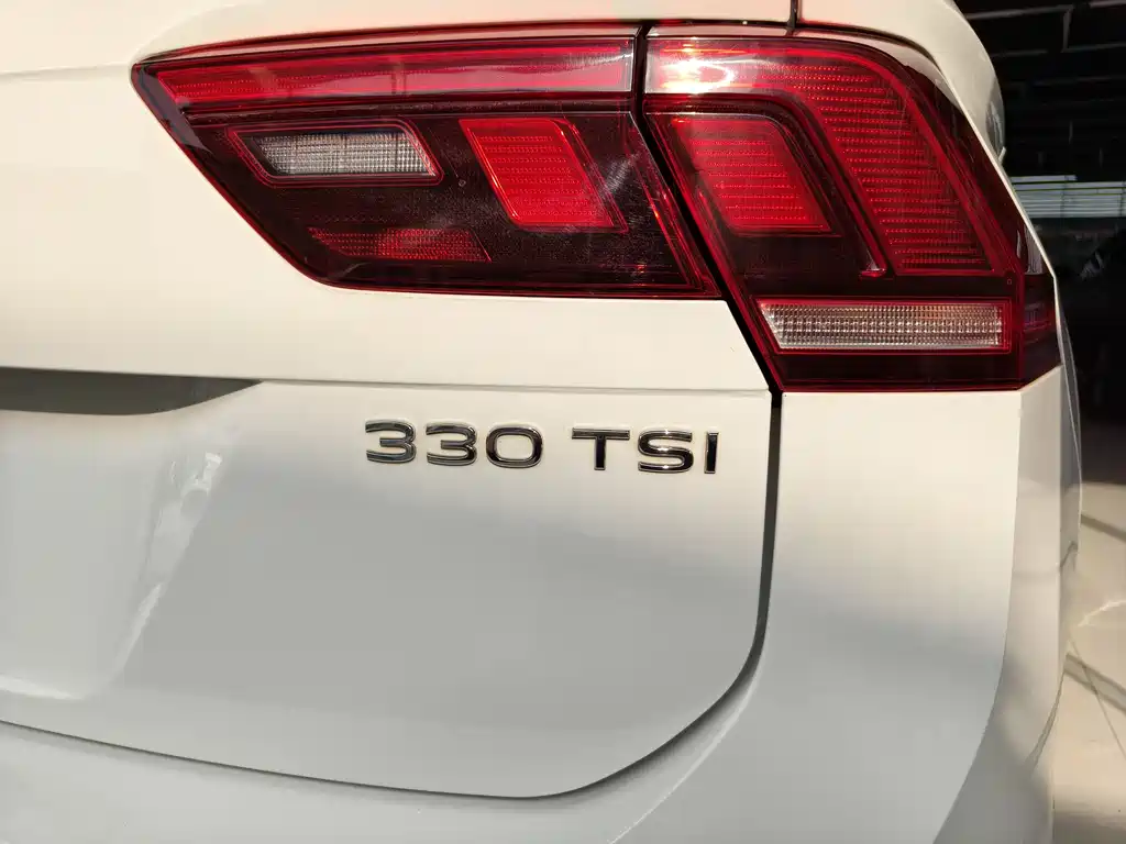 Volkswagen Tiguan L 2022 — фото 19