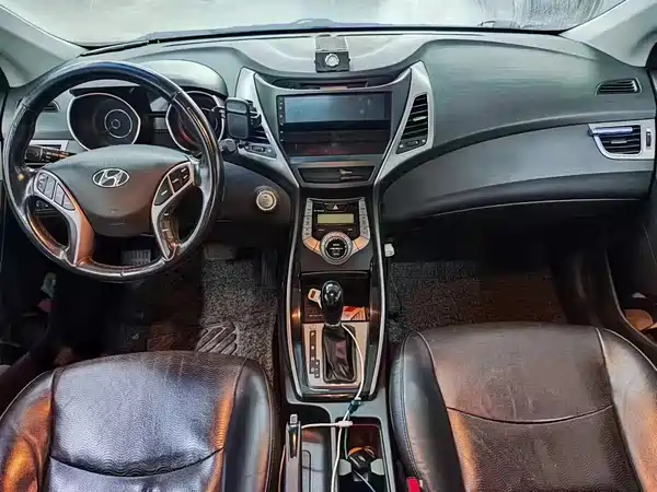 Hyundai Elantra Langdong 2014