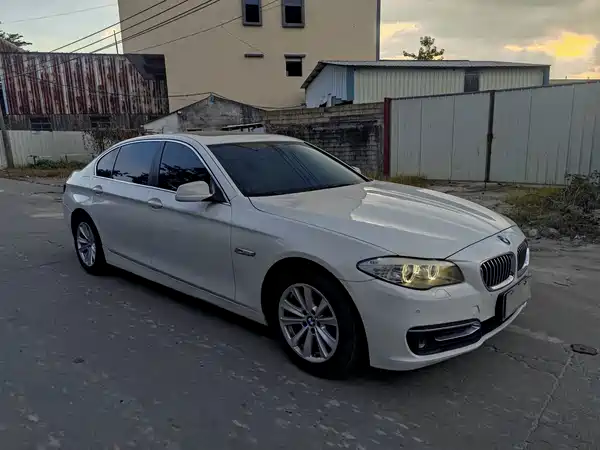 BMW 5 Series 2012