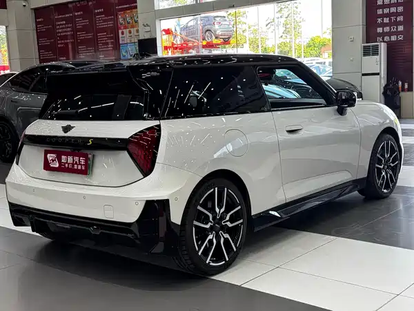 MINI Cooper 2024