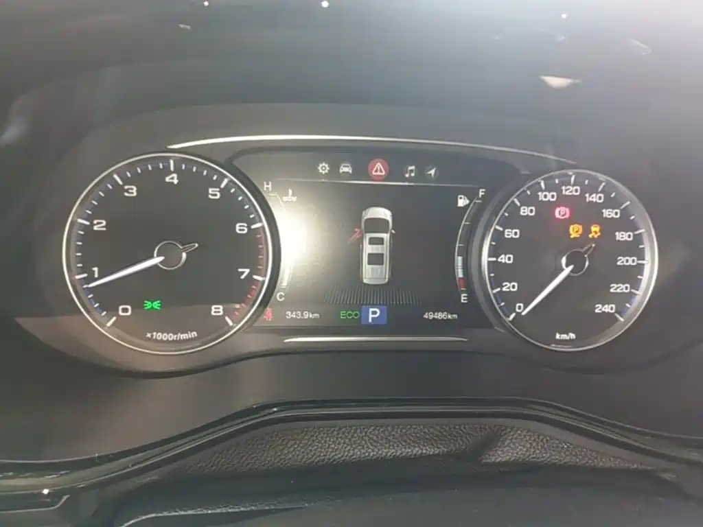 GAC Trumpchi M8 2018 — фото 12