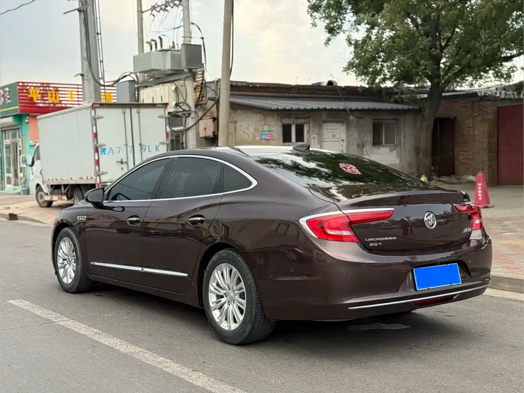 Buick LaCrosse 2016 — фото 28