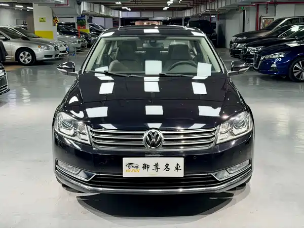 Volkswagen Magotan 2012