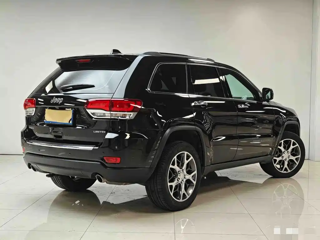 Jeep Grand Cherokee 2020 — фото 19