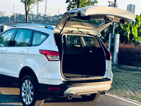 Ford Kuga 2014