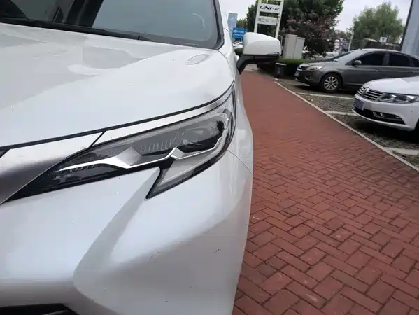Toyota Sienna 2023