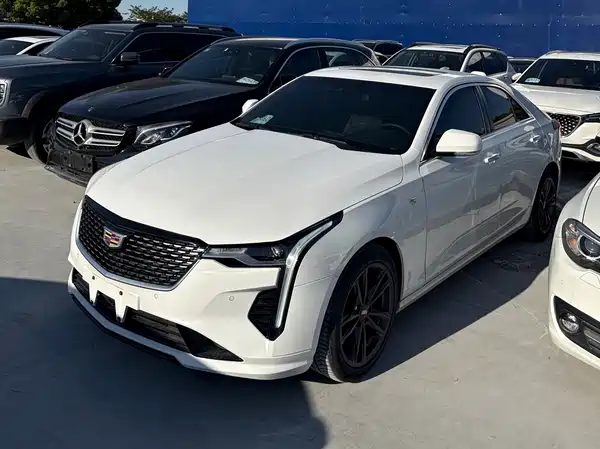 Cadillac CT4 2022
