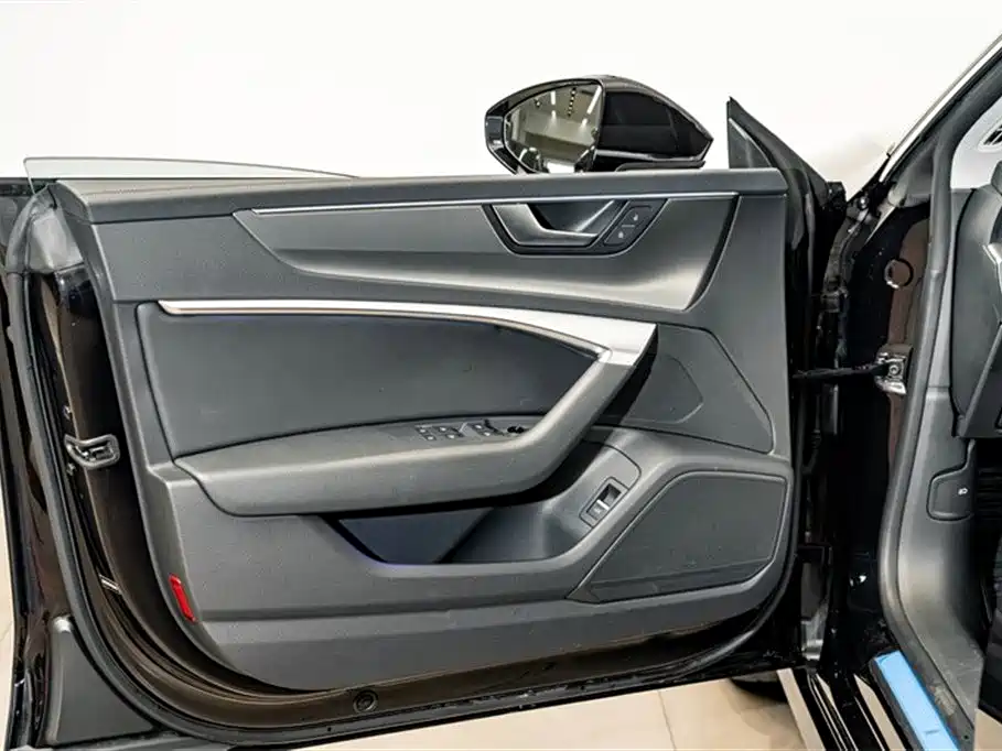 Audi A7L 2024 — фото 17