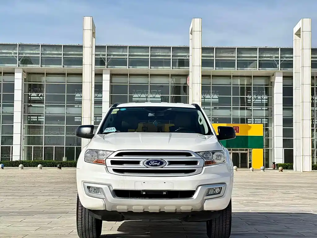 Ford Everest 2017 — фото 2