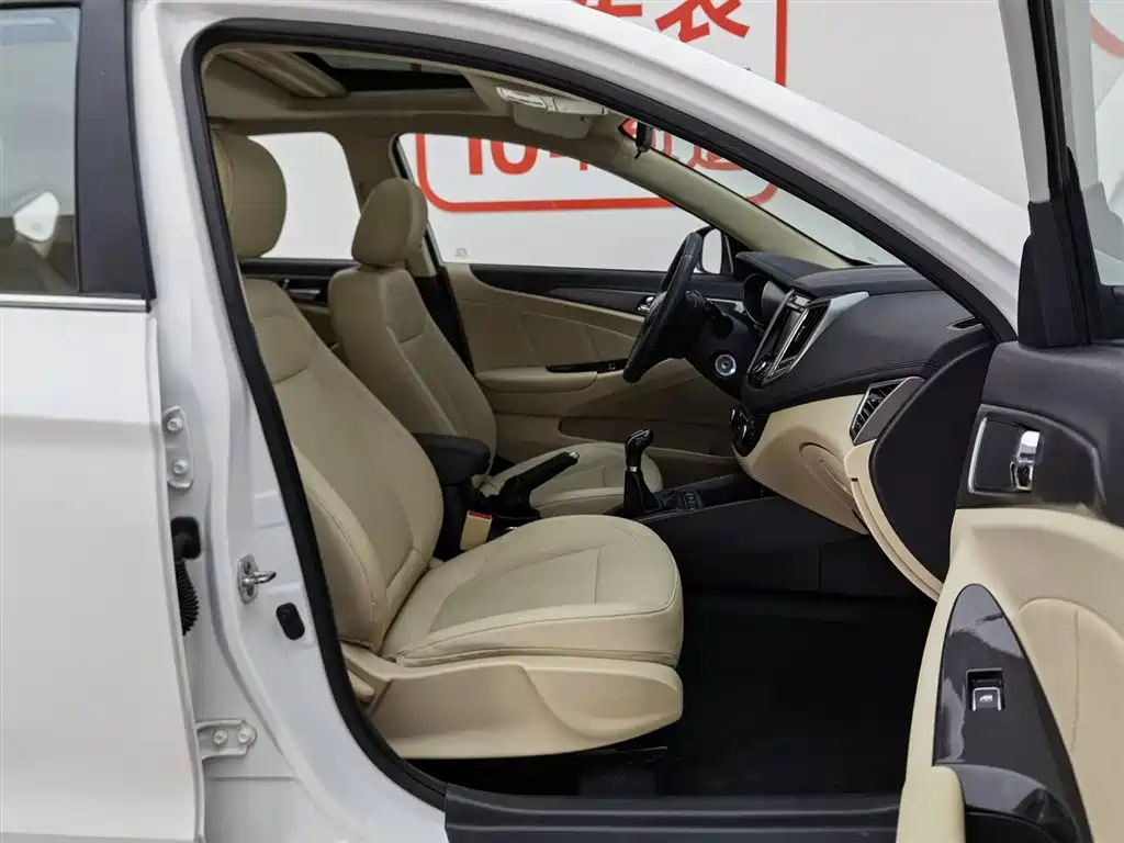Changan Eado 2017 — фото 23