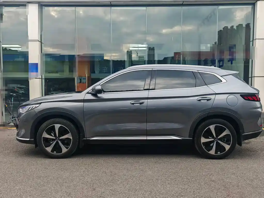 BYD Song PLUS New Energy 2023 — фото 4