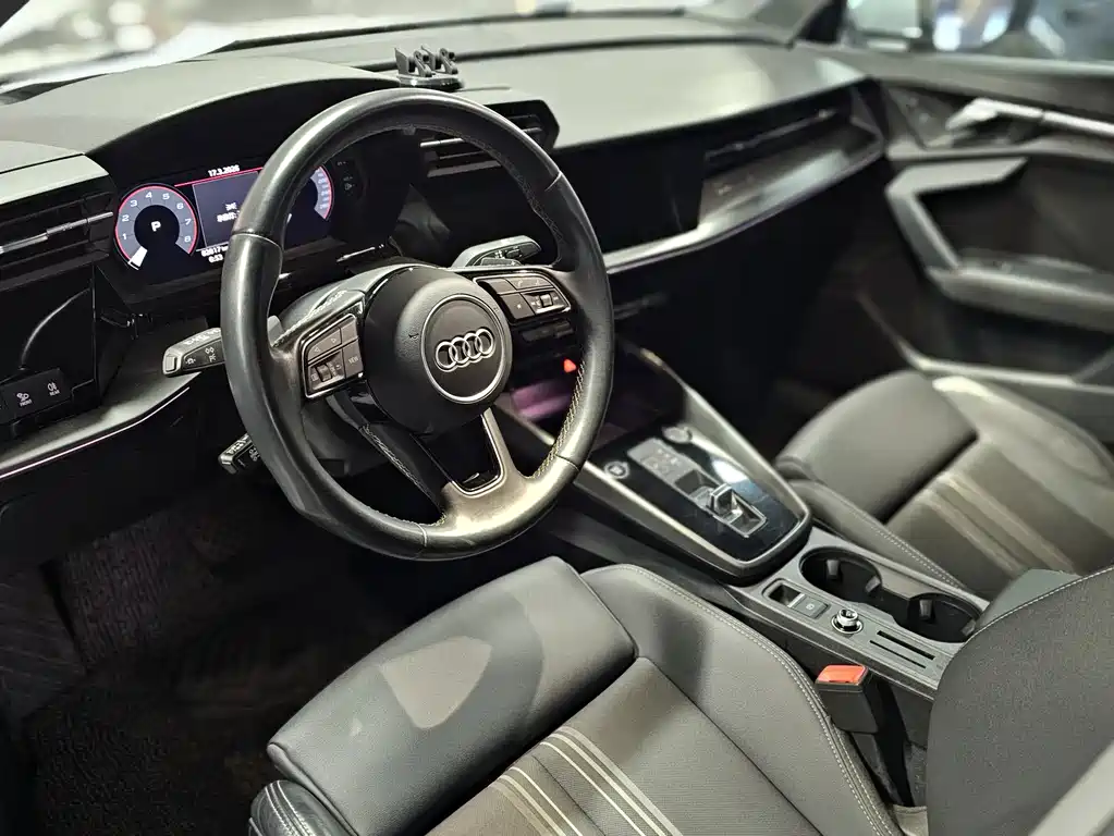 Audi A3 2024 — фото 24