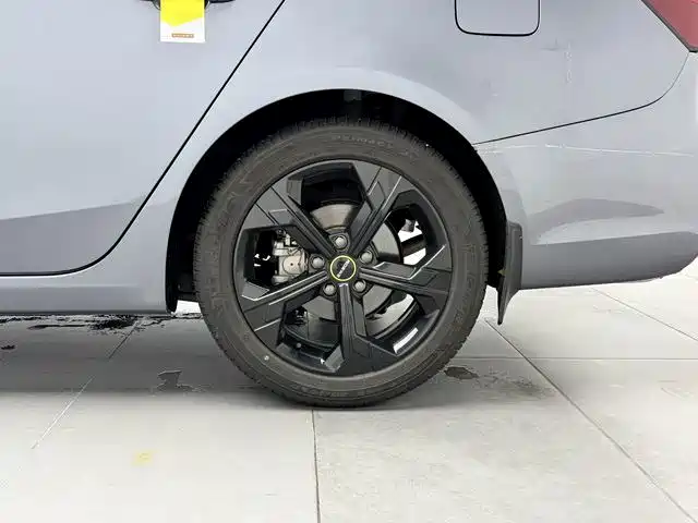 Roewe i6 MAX 2022 — фото 19