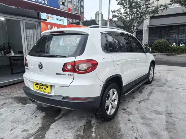 Volkswagen Tiguan 2012
