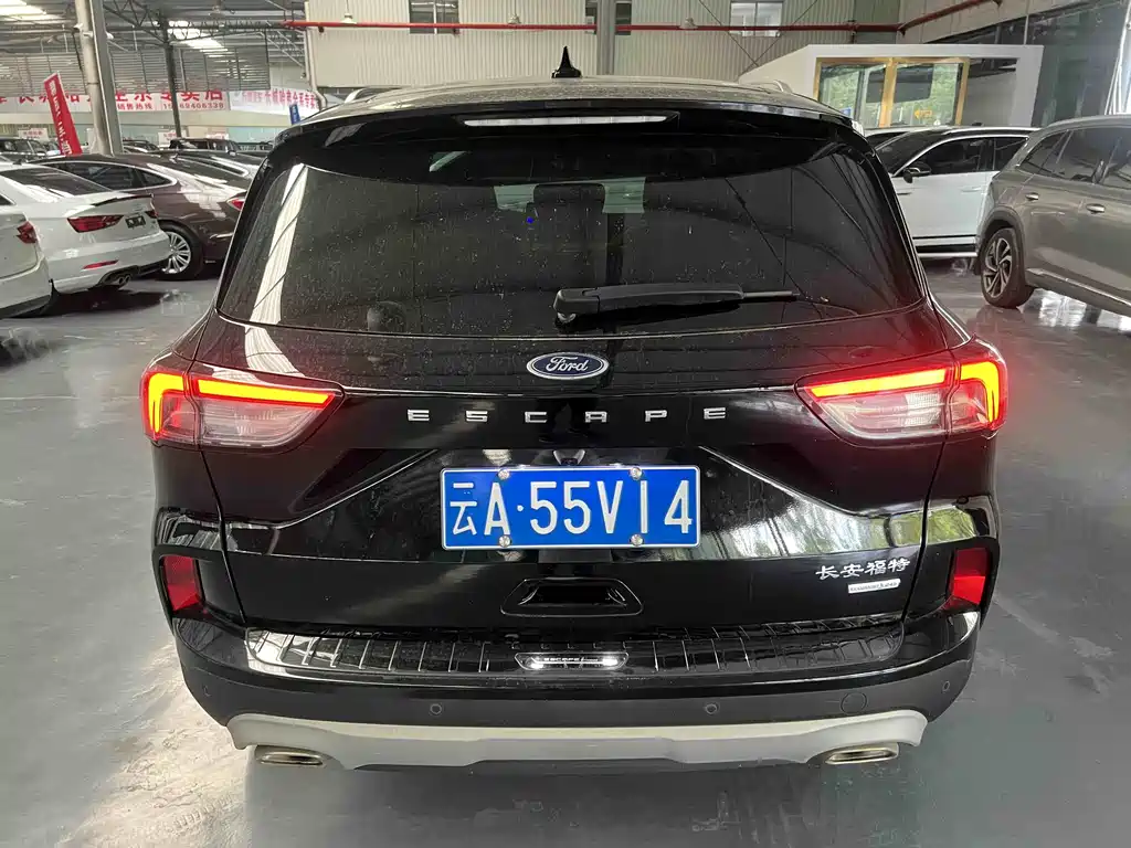 Ford Escape 2023 — фото 11