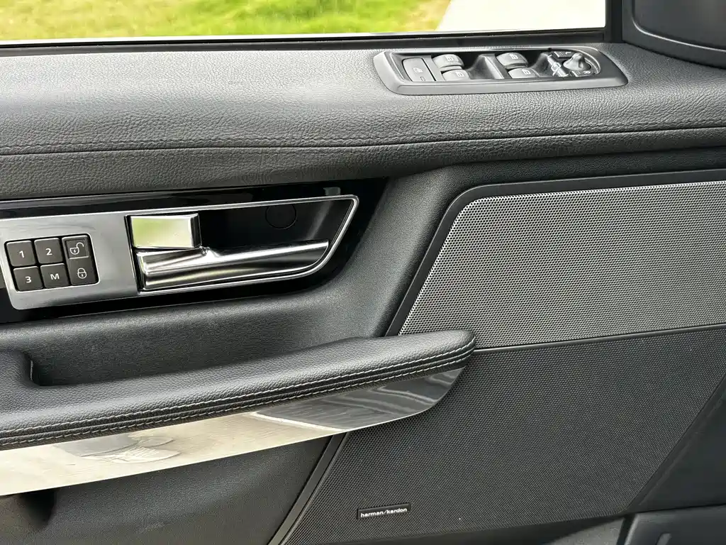Land Rover Sport 2013 — фото 10
