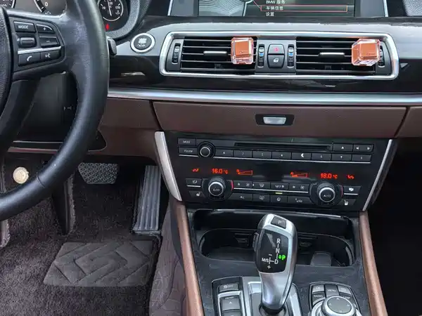 BMW 5 Series GT 2010