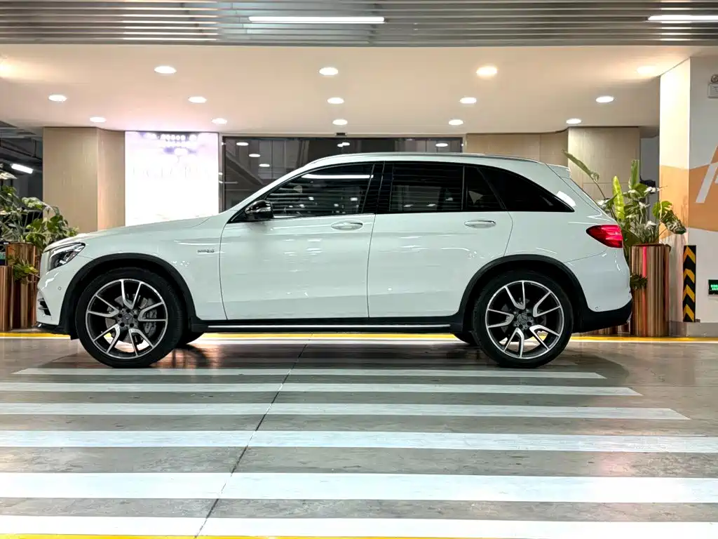 Mercedes-Benz GLC AMG 2018 — фото 3