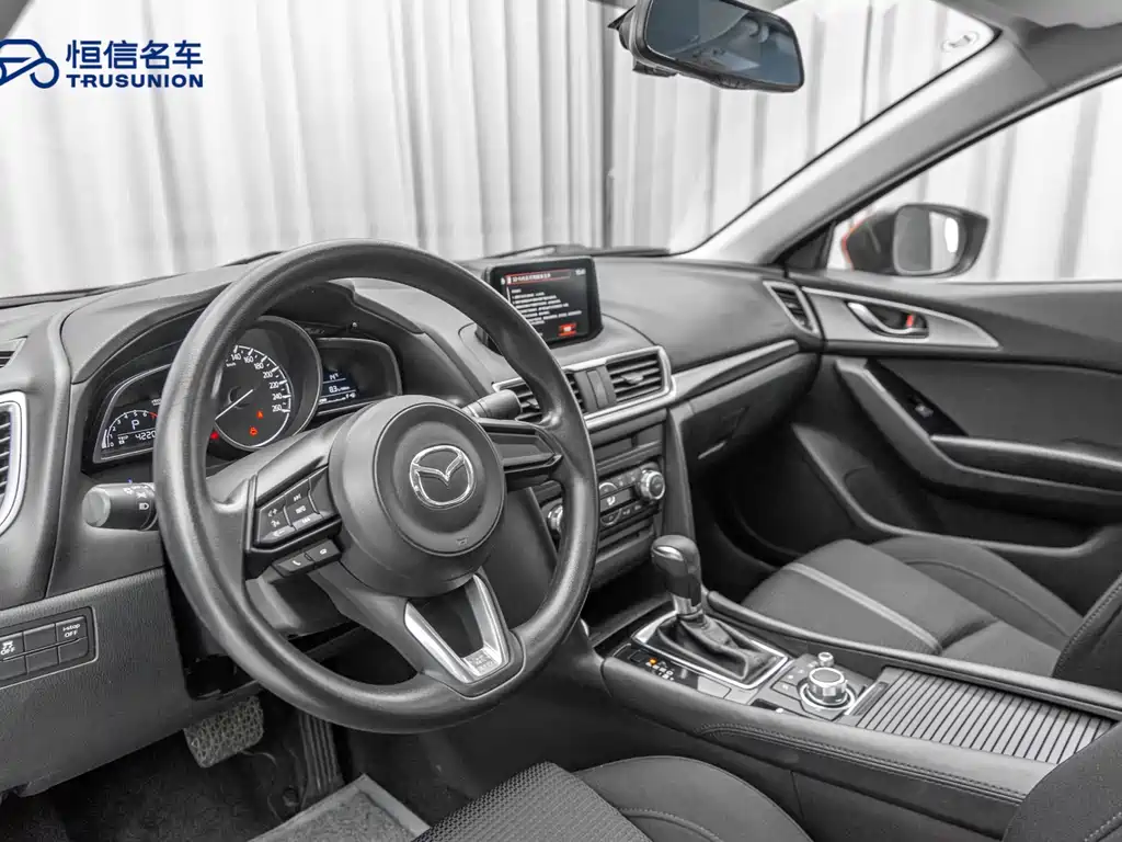 Mazda 3 Axela 2017 — фото 12