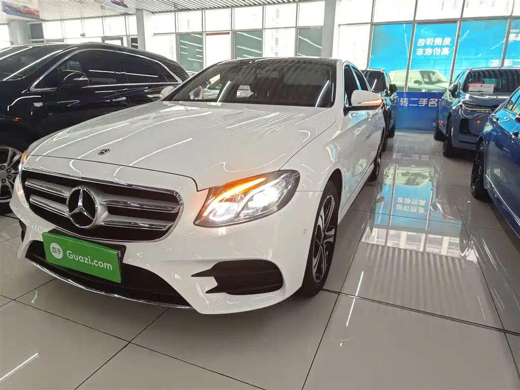 Mercedes-Benz E-Class 2020 — фото 24