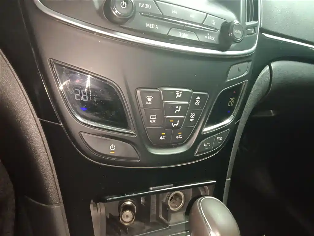 Buick Regal 2017 — фото 13