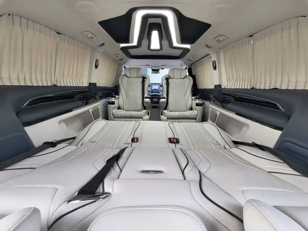 Mercedes-Benz Vito 2022 — фото 16