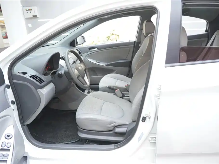 Hyundai Verna 2019 — фото 14