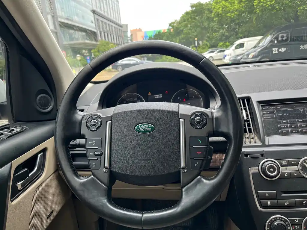 Land Rover Freelander 2 2014 — фото 4