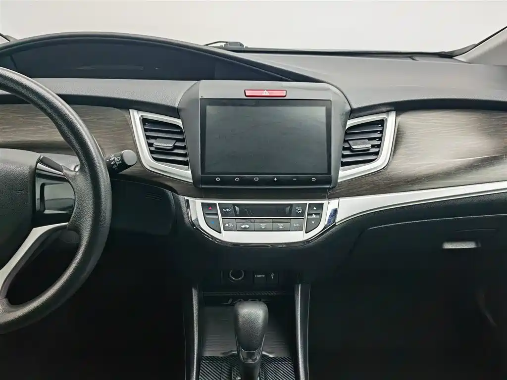 Honda Jade 2016 — фото 12