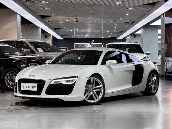 Audi R8 2015