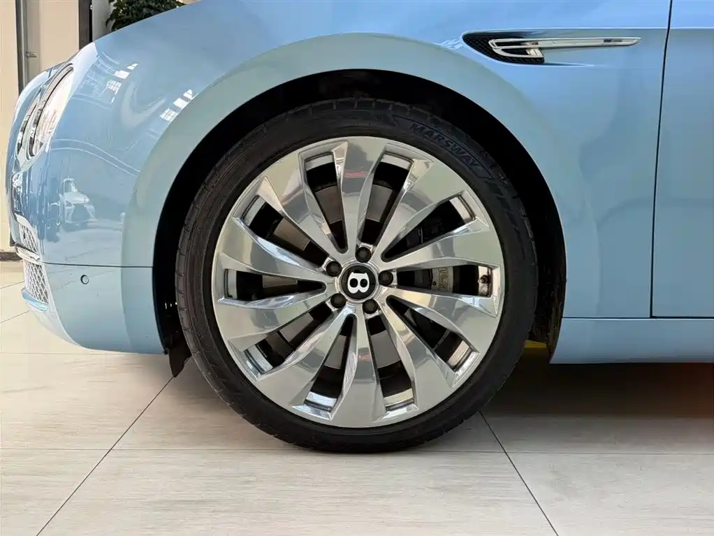 Bentley Flying Spur 2014 — фото 4