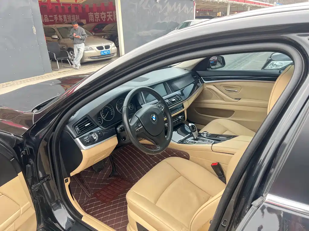 BMW 5 Series 2013 — фото 10