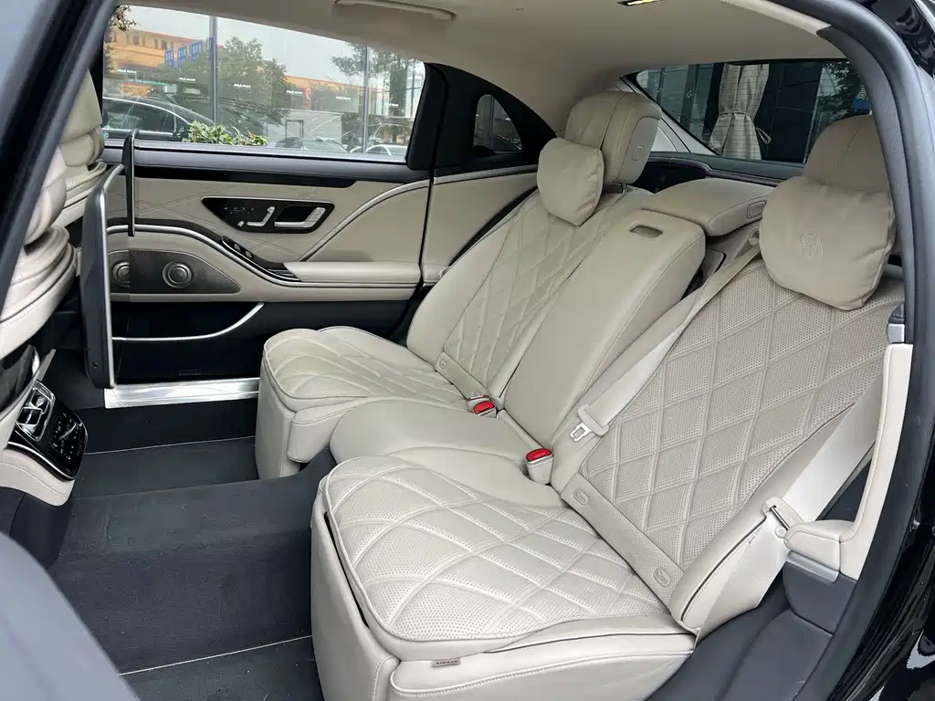 Mercedes-Benz Maybach S-Class 2023