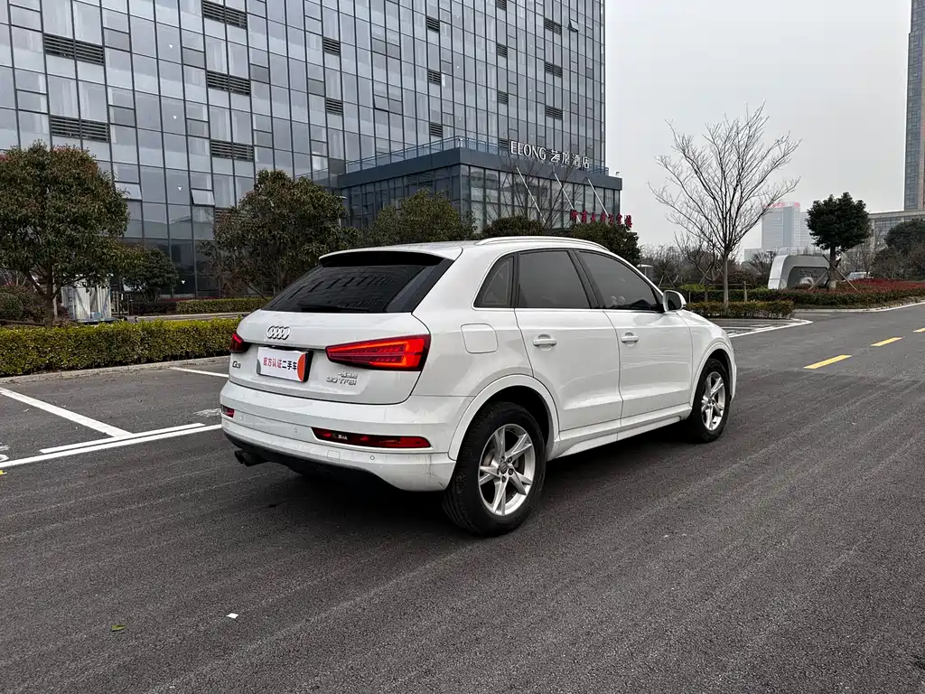 Audi Q3 2018 — фото 6