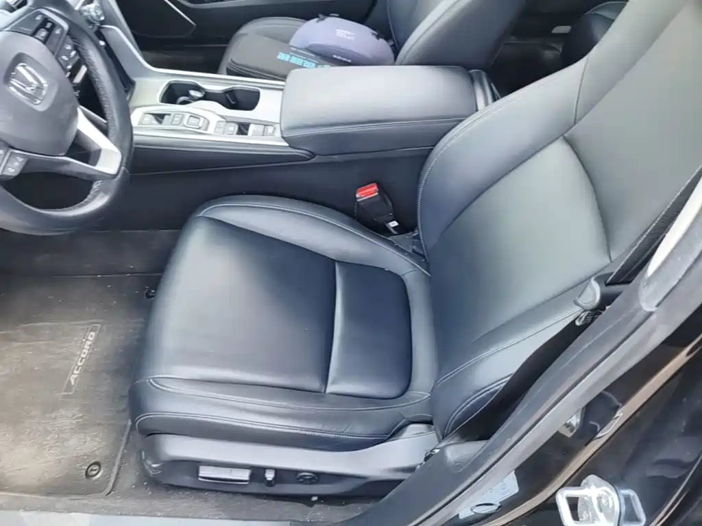Honda Accord 2020 — фото 15