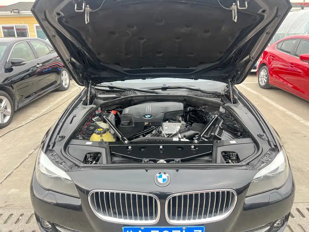 BMW 5 Series 2013 — фото 25