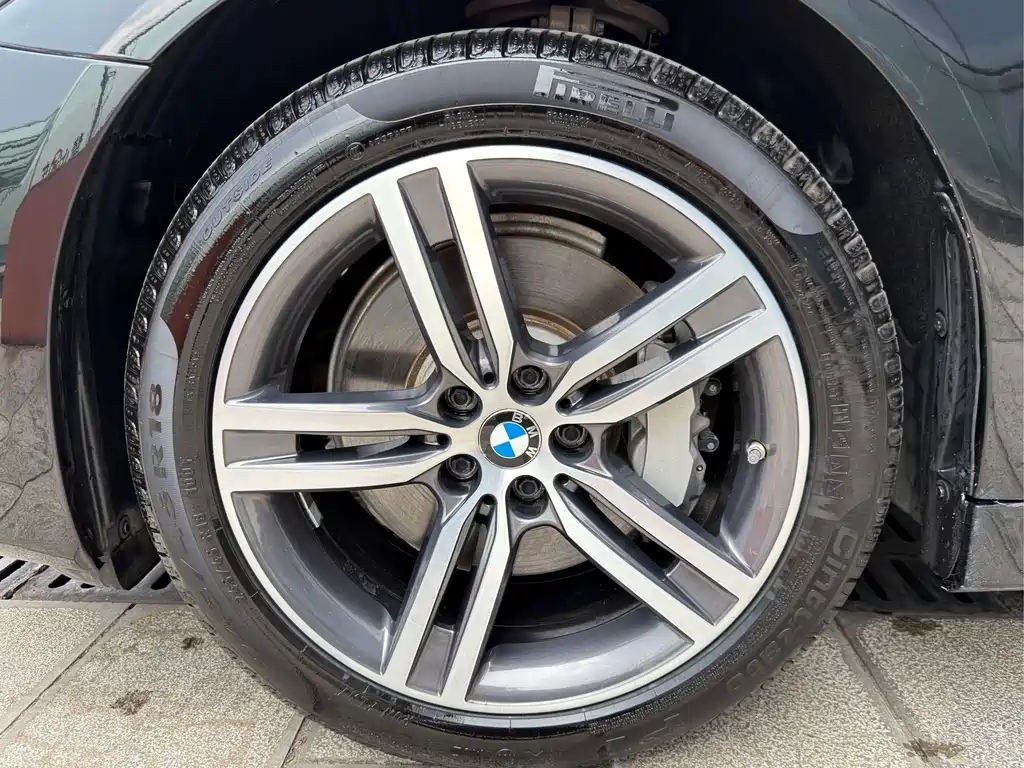 BMW 5 Series 2022 — фото 13