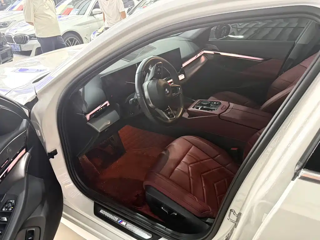 BMW 5 Series 2024