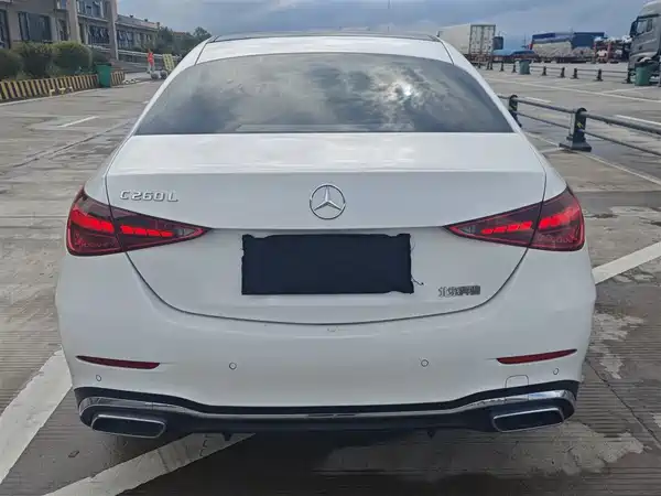 Mercedes-Benz C-Class 2024