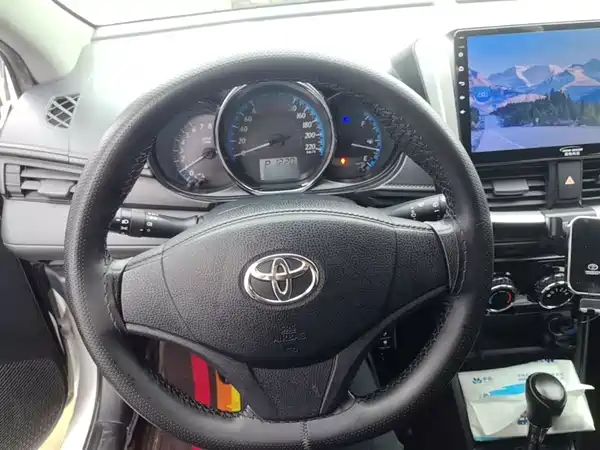 Toyota Yaris L 2019