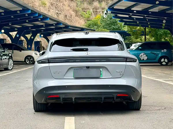 NIO ET5T 2024