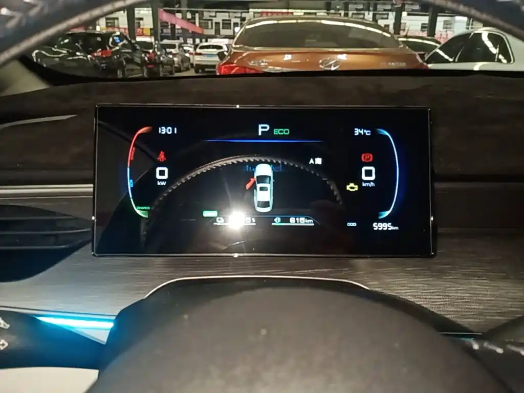 BYD Seal 05 DM-i 2025 — фото 12
